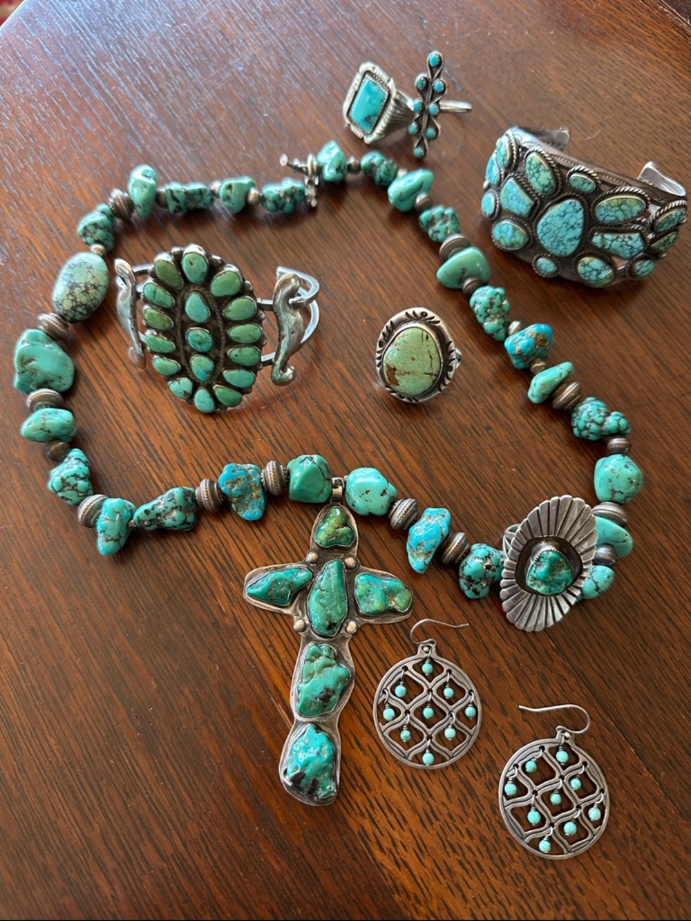 Handmade 4” turquoise cross pendant on an 11.5” turquoise nugget necklace 🤩 - Picture 7 of 17